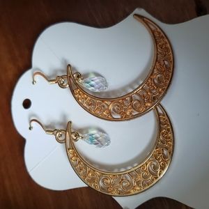 🌜🌜Gold plated Crescent Moon Earrings with Crystal